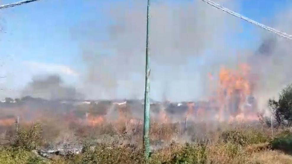 Paura per un incendio: evacuate alcune abitazioni