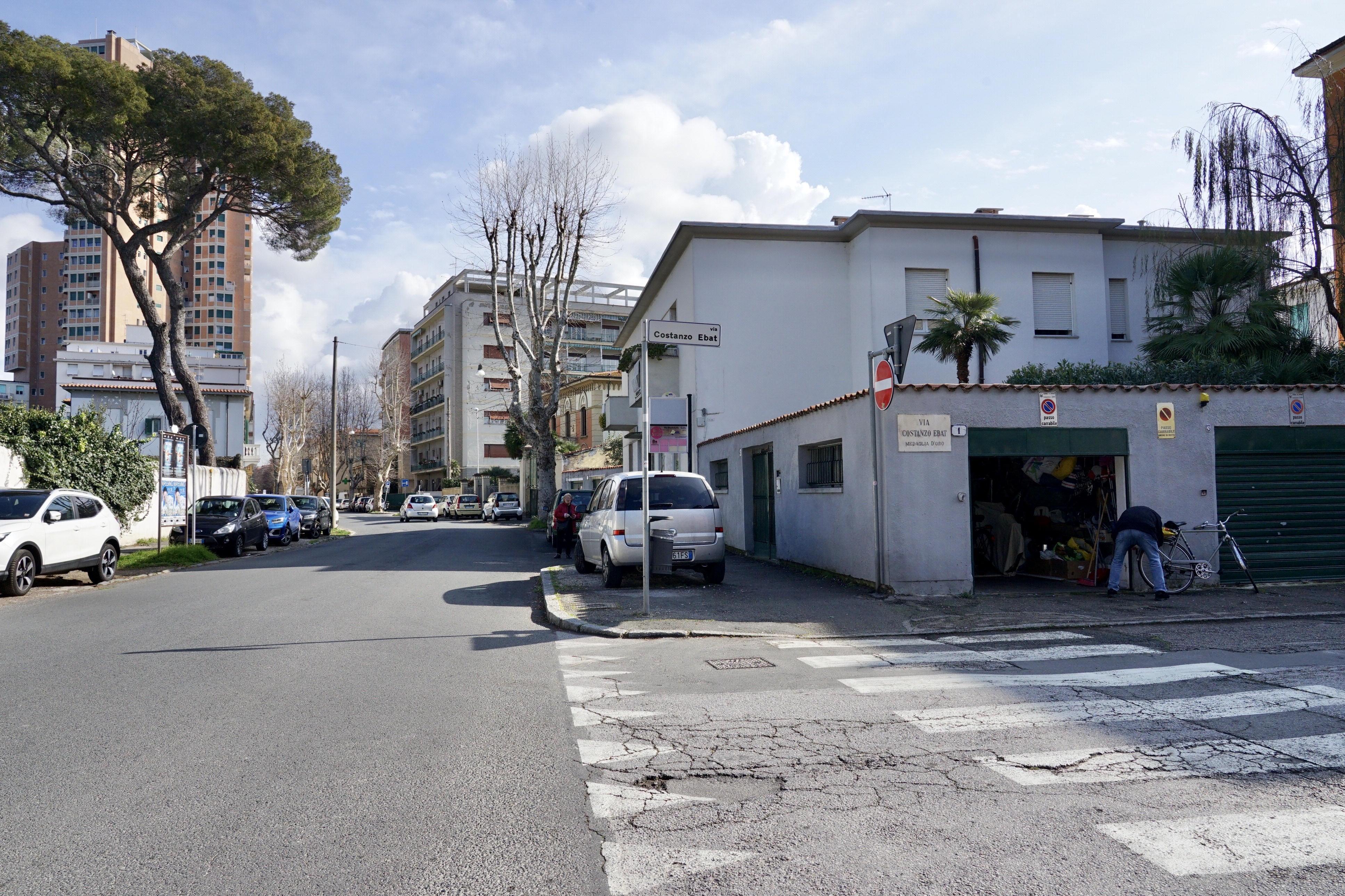 Via Montebello, il pirata della Jaguar si costituisce ai carabinieri: denunciato