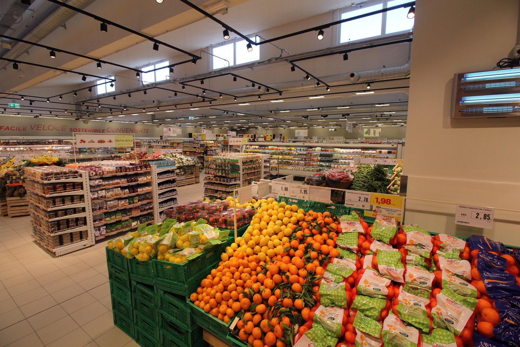 L'interno della nuova Coop in via Targetti