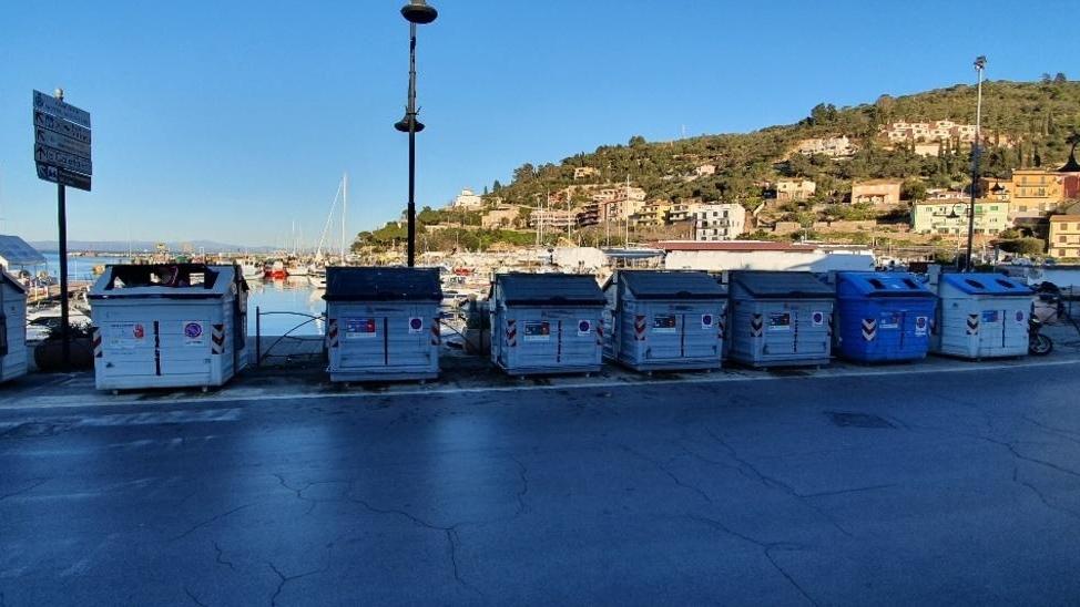 Addio al sistema porta a porta in arrivo fototrappole e multe