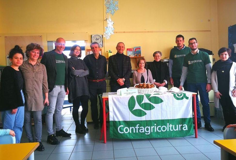 La merenda alla materna è solo a base di frutta sana