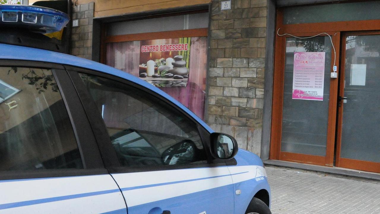 Nuoro, centro massaggi: mogli in rivolta