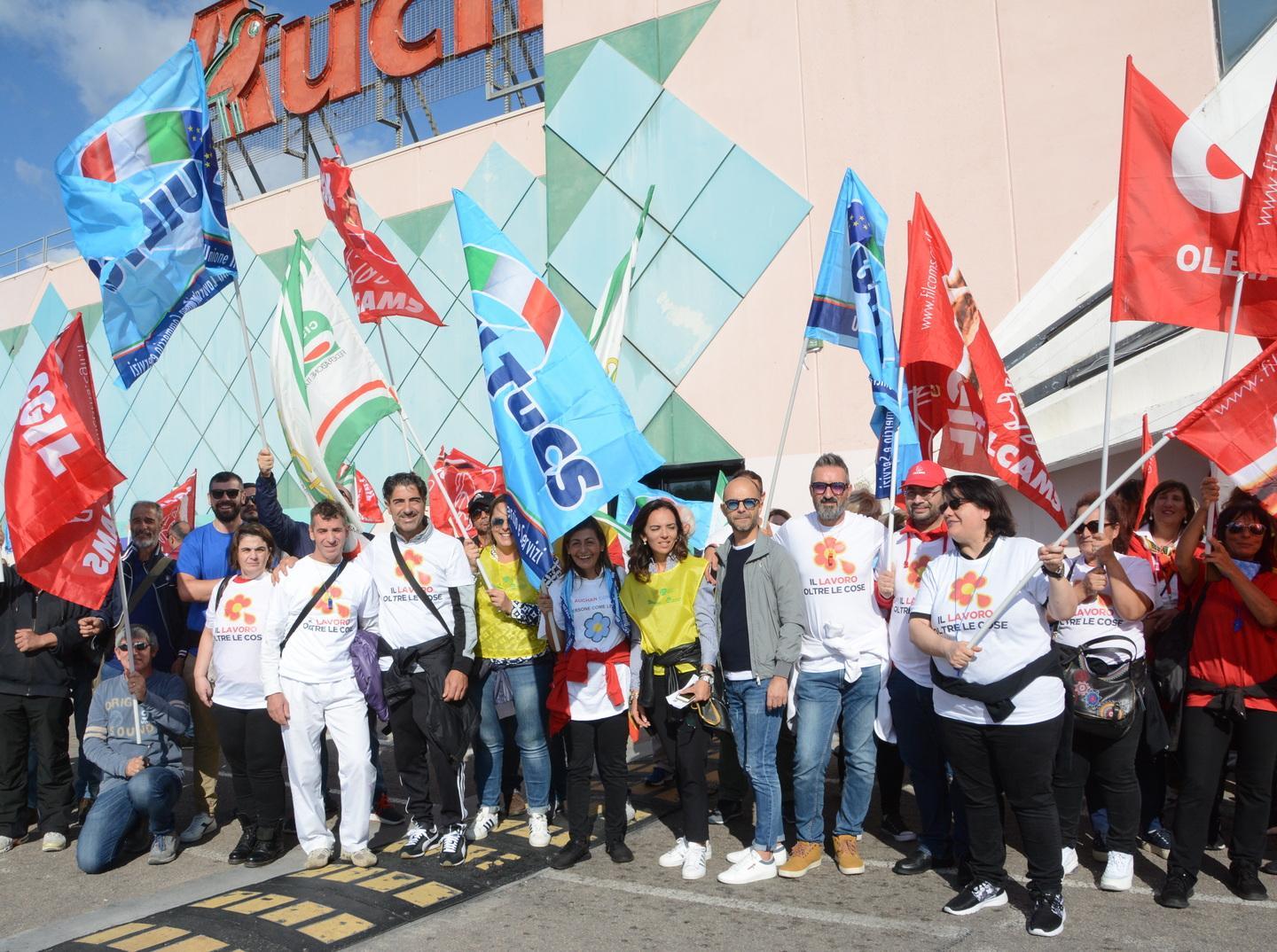 Conad-Auchan, rischiano un centinaio di lavoratori 