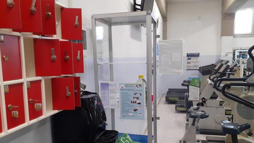 Nuovo furto al palasport: presi di mira la palestra e gli oggetti all’interno