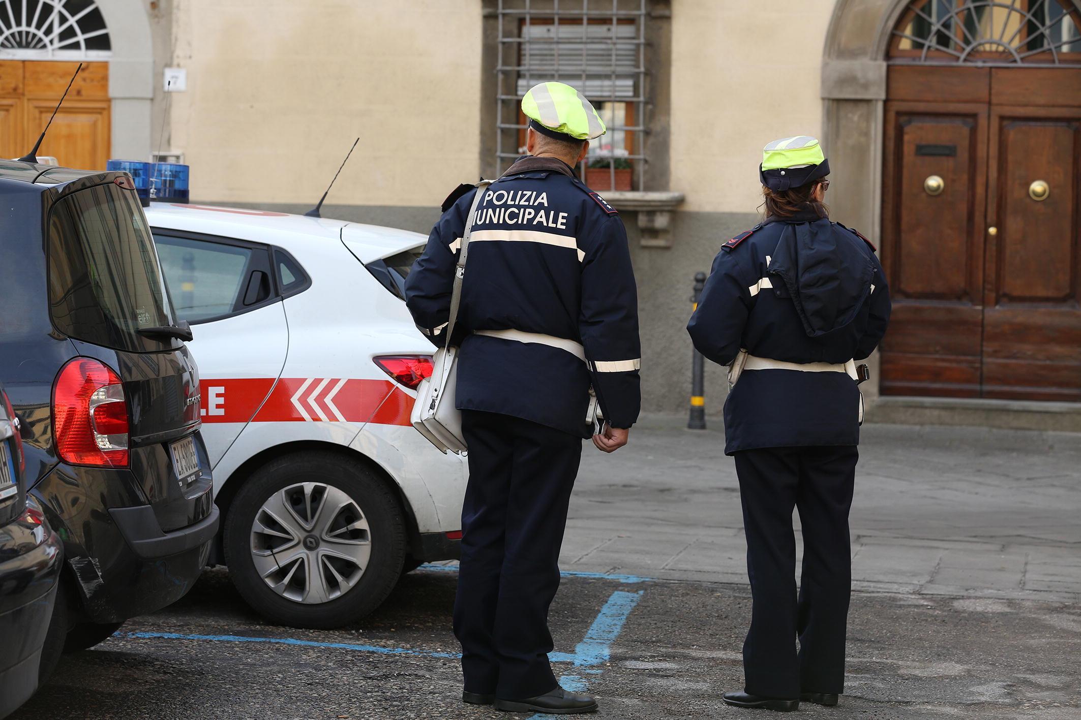 Una pattuglia della Polizia municipale di Empoli