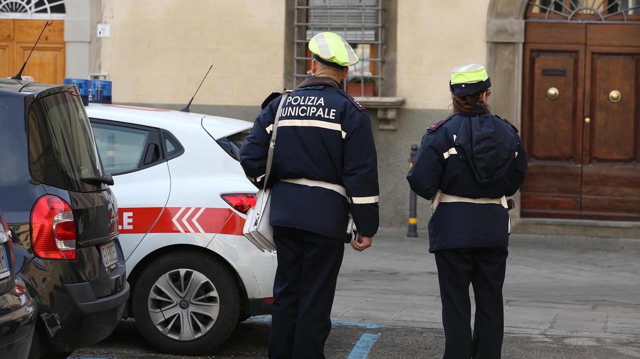 Una pattuglia della Polizia municipale di Empoli