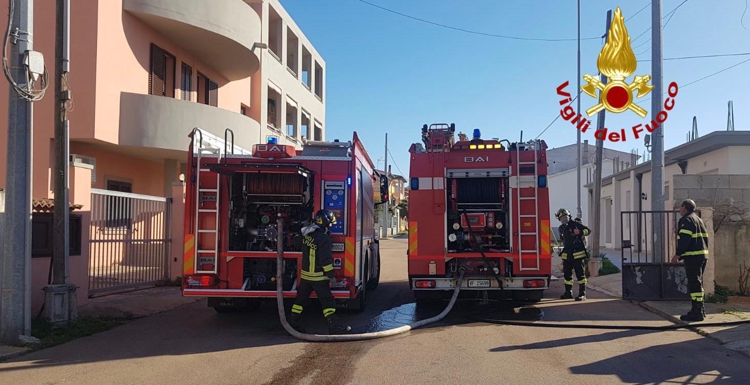 Paura a Olbia, incendio in uno scantinato