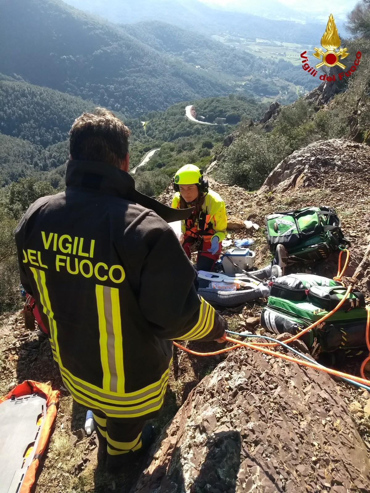 Escursionista cade da un dirupo lungo il sentiero del Volterraio, è grave 