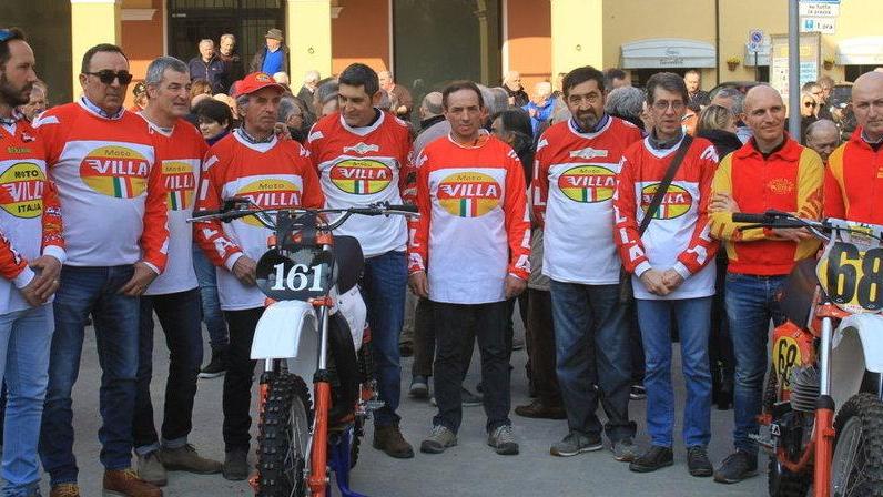 Castelnuovo. Corteo di moto per l’addio al costruttore Francesco Villa