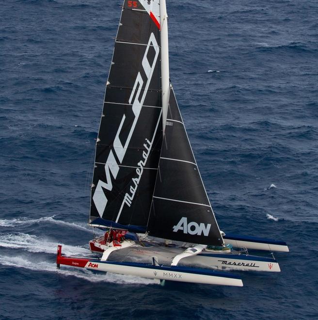 MC20 sul trimarano