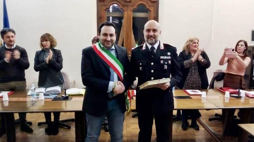 Il sindaco esce dall’aula Il consiglio si avvia verso una nuova fase