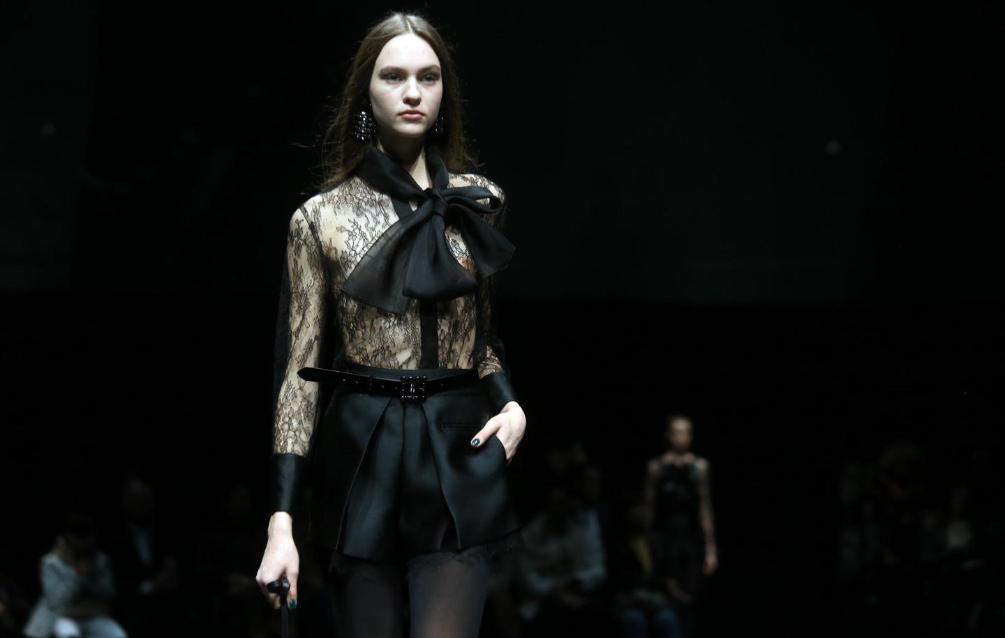 Gli eccessi degli stilisti nel mirino di Armani 