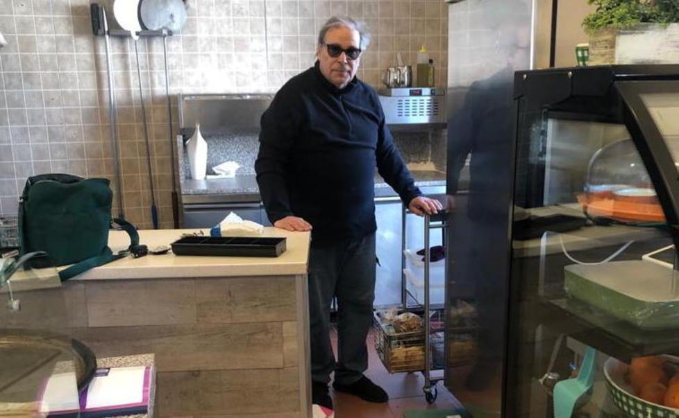 Non trovano soldi e rubano vini pregiati e gamberoni