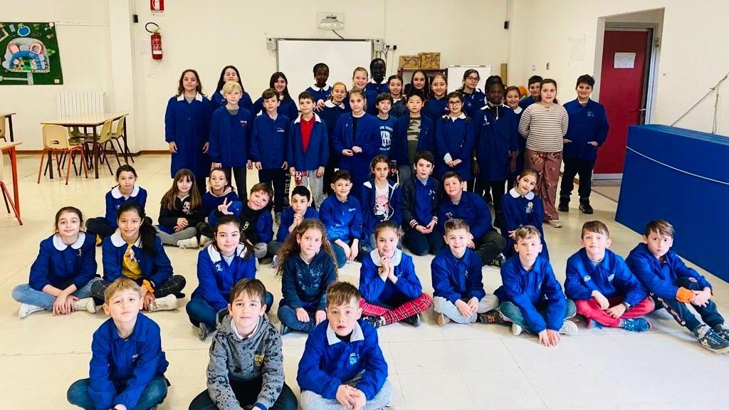 Alcuni bambini della scuola primaria di Ponzano (foto inviata dall’istituto comprensivo Empoli Est)