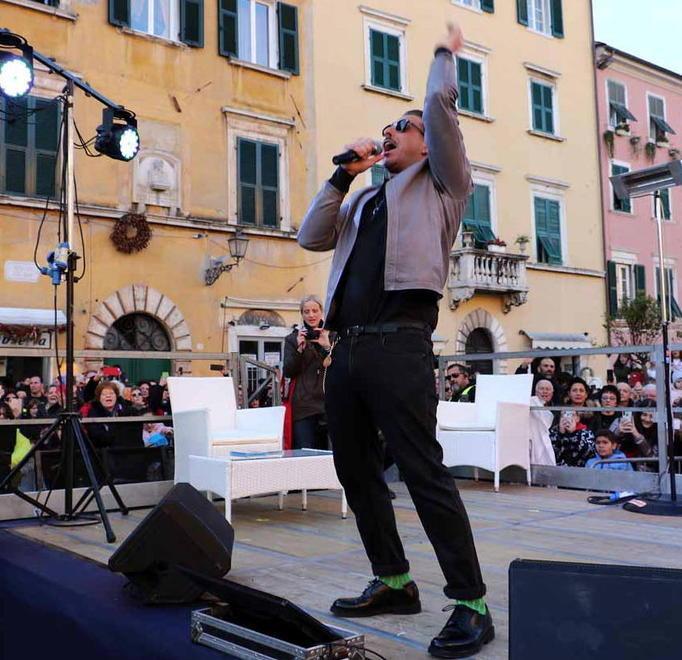 Il successo di “Viceversa” Gabbani secondo in classifica