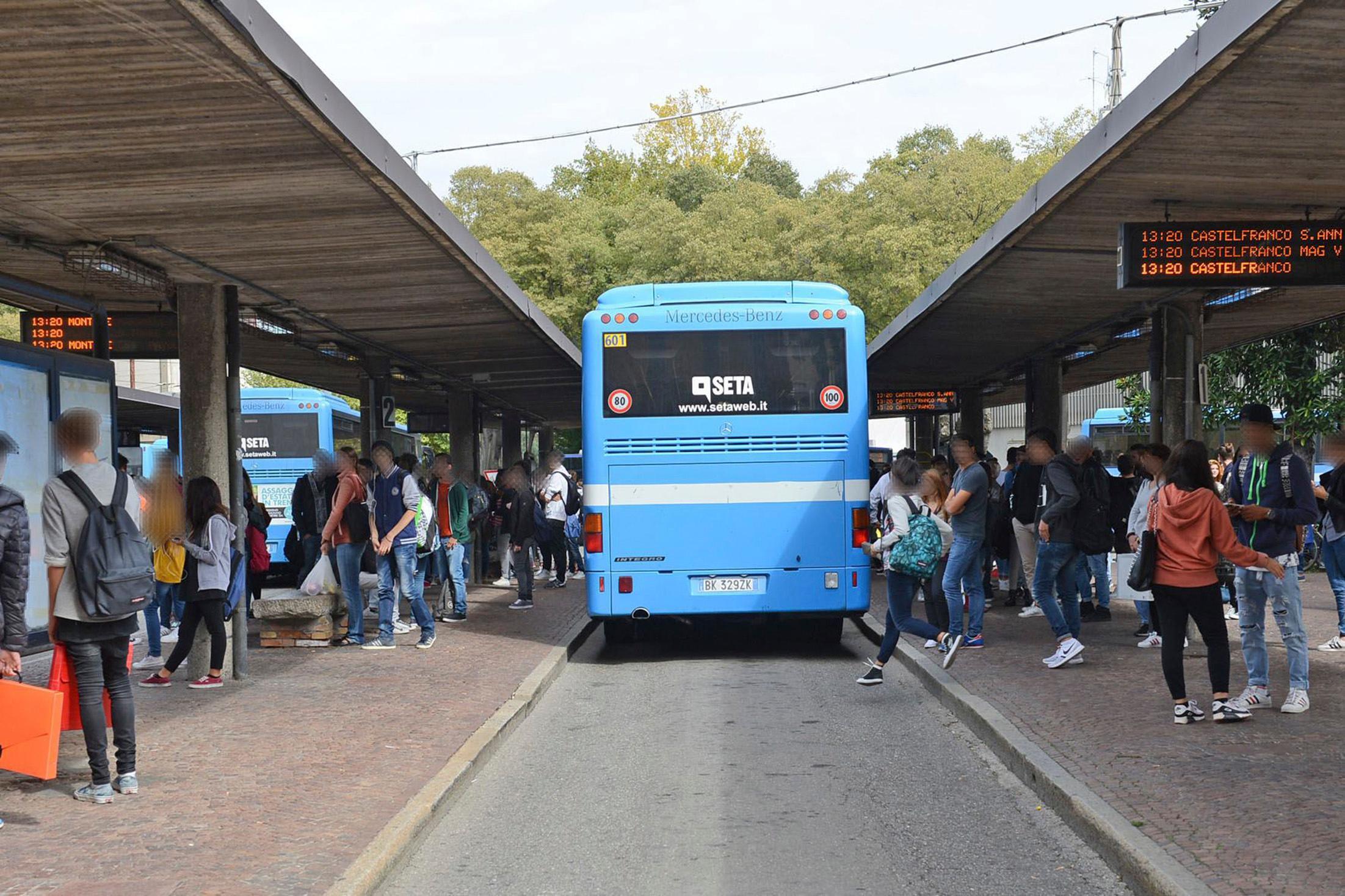 Conducente carpigiano aggredito e insultato sul bus 
