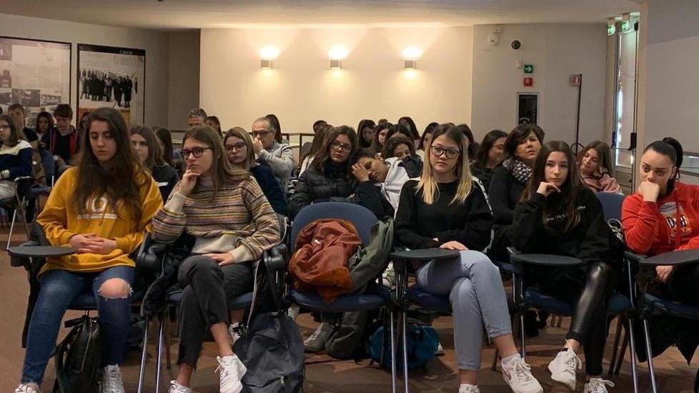 Mille studenti in gara con 700 recensioni Successo del premio Laboratorio Ceppo