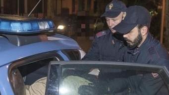 Fugge dal compagno violento e lo fa arrestare