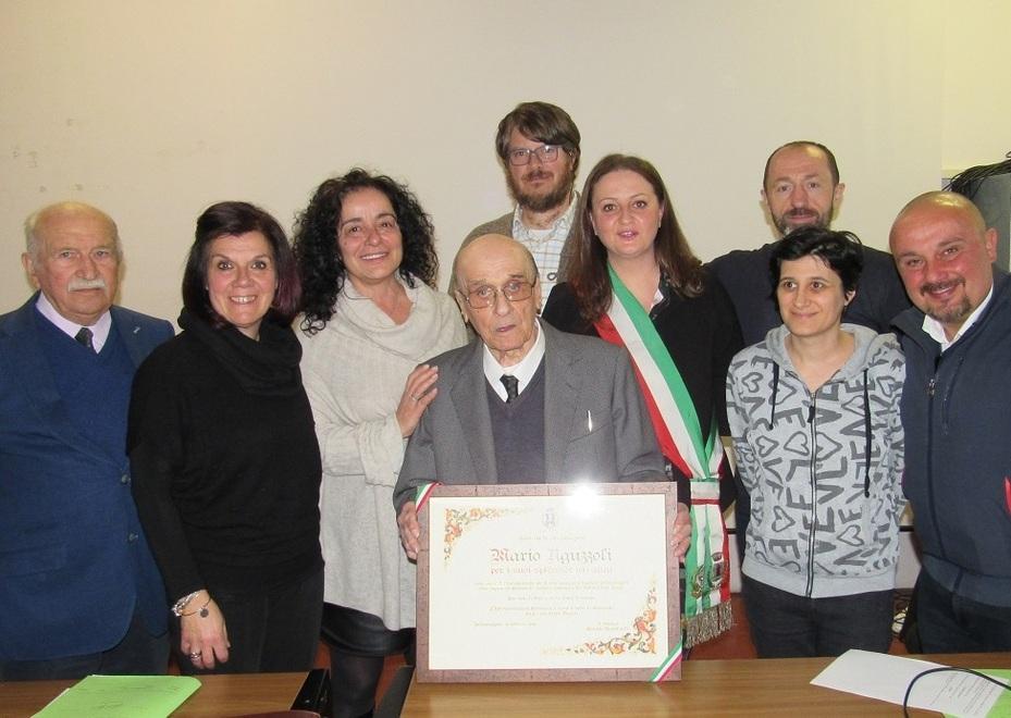 Festa per il centenario Mario ex segretario ed ex sindaco 