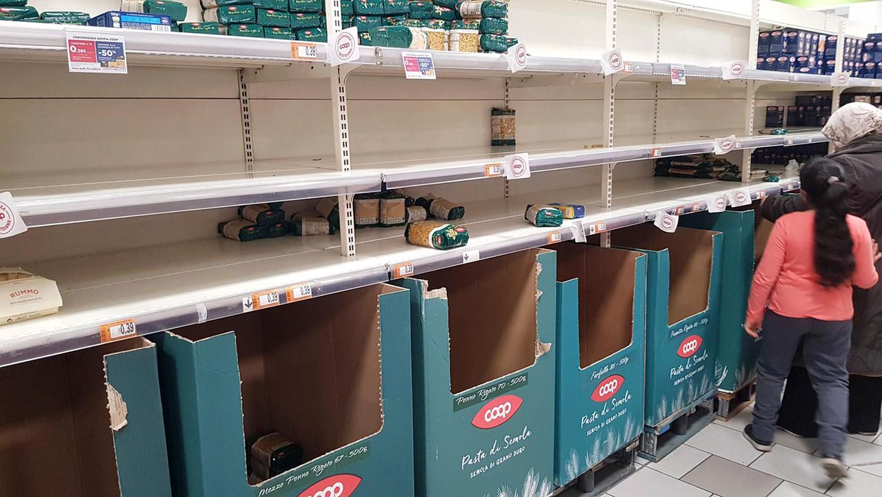 Coronavirus. A Modena supermercati presi d’assalto Carne e pesce quasi introvabili