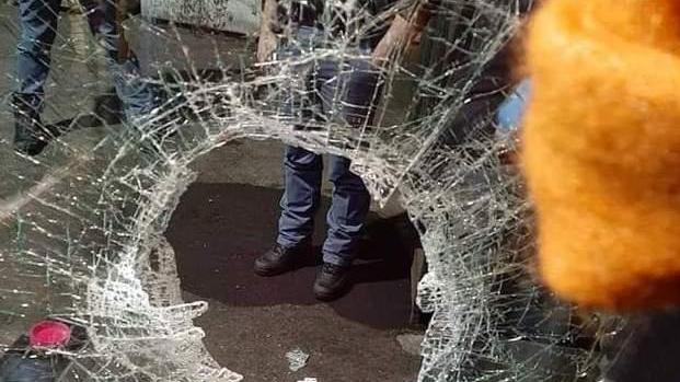 Modena. Spaccata da Extreme rubato abbigliamento Arrestato il ladro
