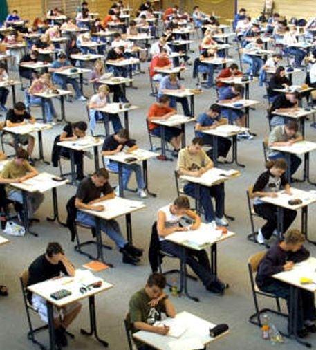 «Il bando è discriminatorio» Riaperto concorso per dirigente 