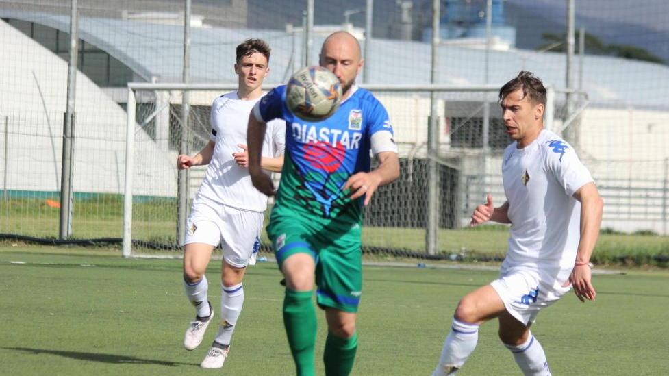 Seravezza inarrestabile Zampata di Granaiola nel mirino la Lucchese