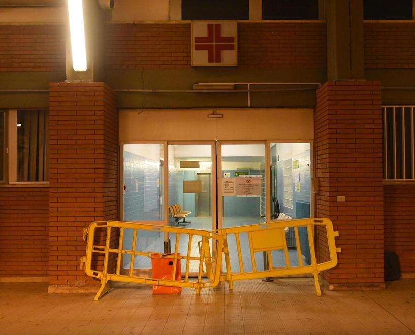 Ospedale blindato, si entra solo dalle portinerie Più di 200 le telefonate