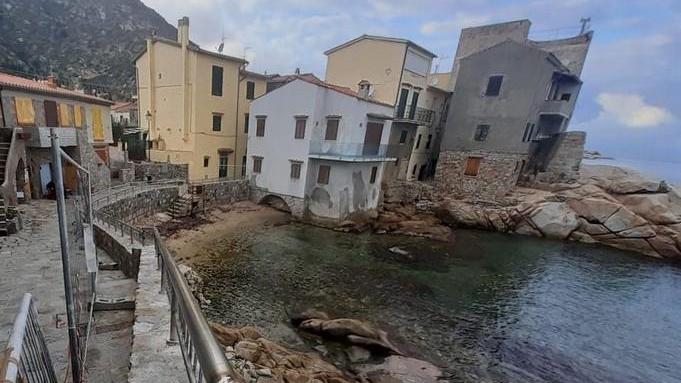 Sbarre alla cala del Saraceno Insorge anche Italia Nostra