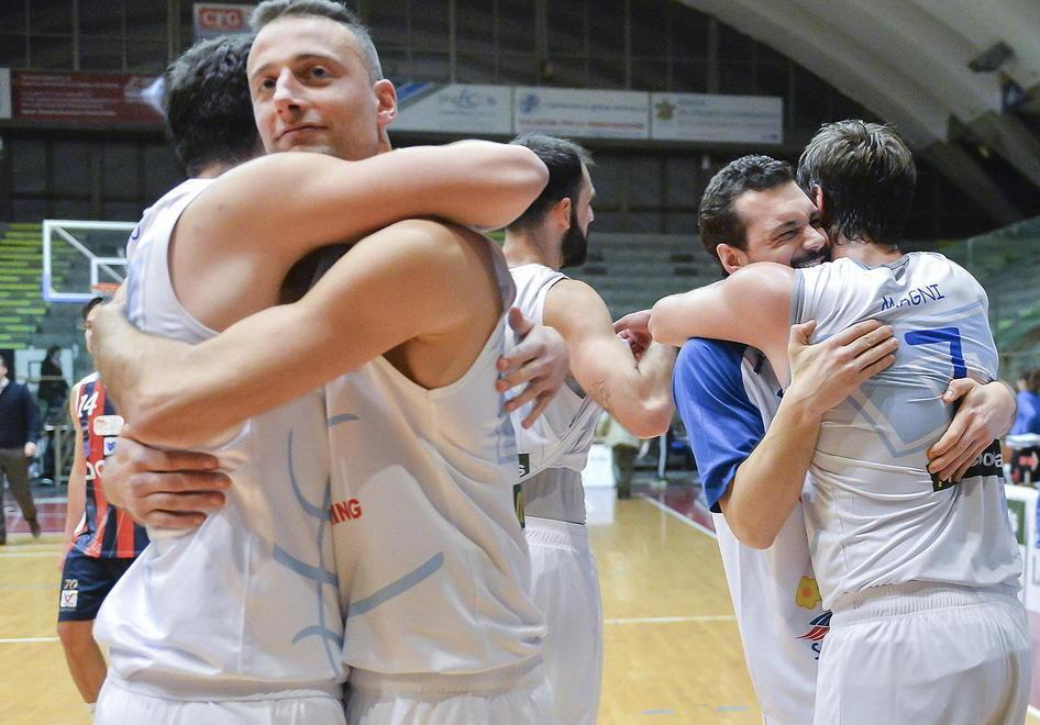 Pielle a tutta grinta nel finale infuocato Costretta alla resa la superstar Siena