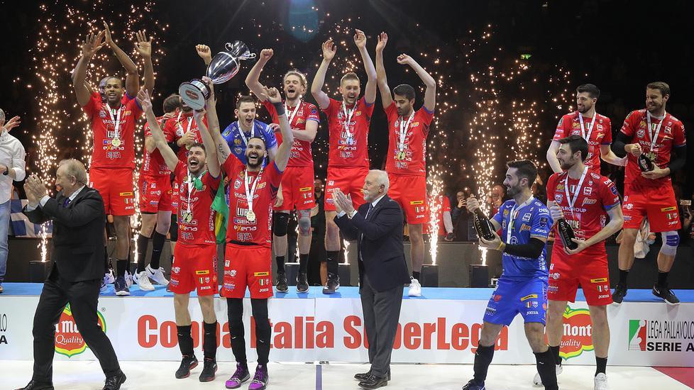 Perugia si arrende: la Lube di Bruno solleva la Coppa