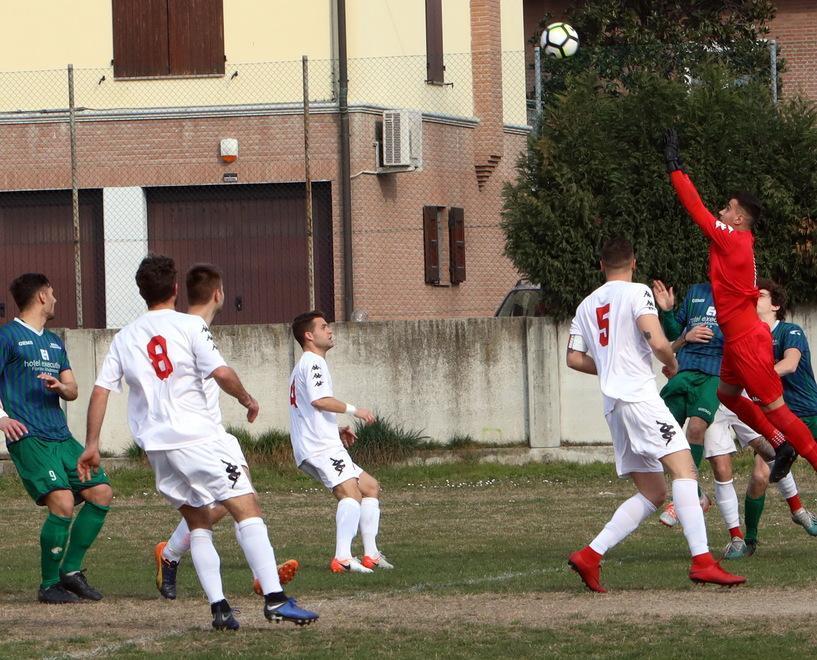 Un’inzuccata di Notari spedisce il Fiorano all’inferno