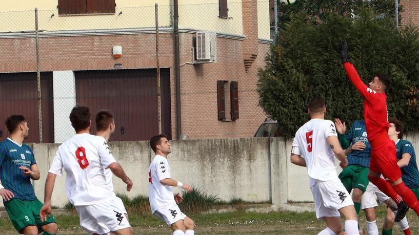 Un’inzuccata di Notari spedisce il Fiorano all’inferno