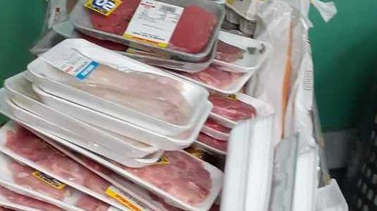Rubano 500 euro di carne Denunciati marito e moglie