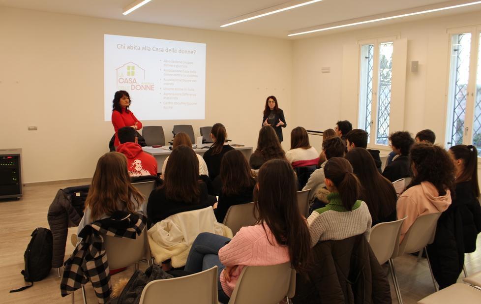 Modena. «Violenza sulle donne, per dire basta bisogna insistere sulla prevenzione» 