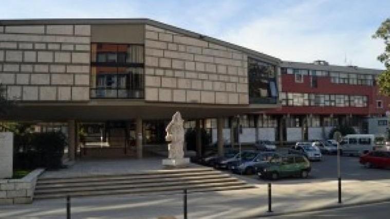 Il municipio di Carrara