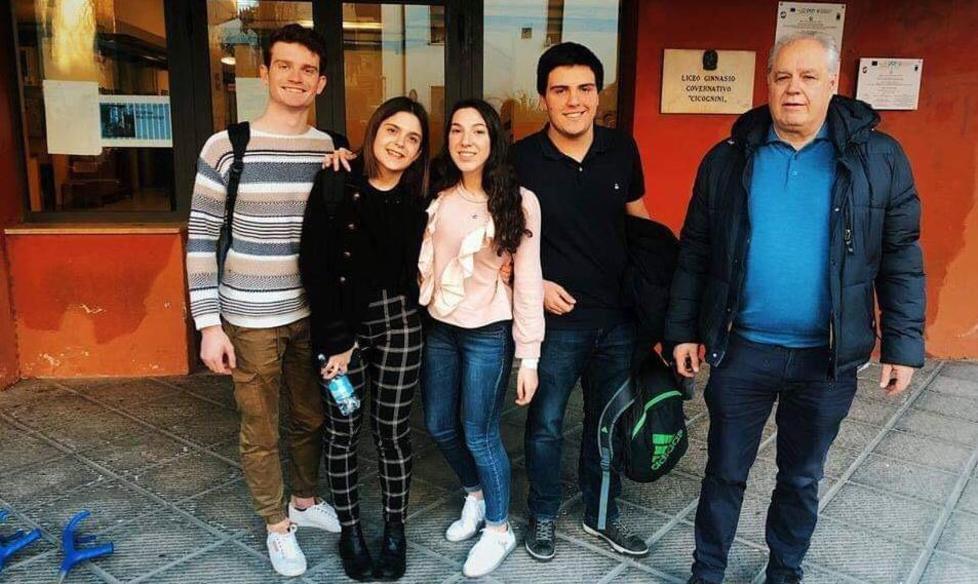 Quattro studenti vincono i regionali di “dibattito” e vanno alle finali italiane 