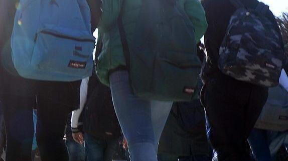 Una studentessa: «Sono stata a Lodi» Panico a scuola, l’intera classe esce