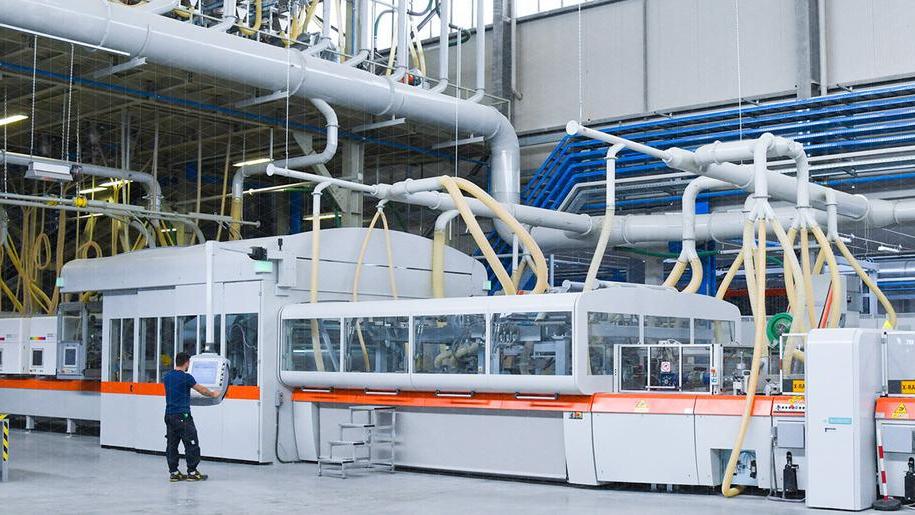 Ceramica, l’incertezza frena la crescita e le piccole imprese Export in sofferenza