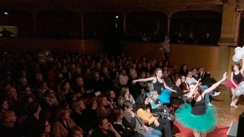 In seicento per l’ambulanza pediatrica