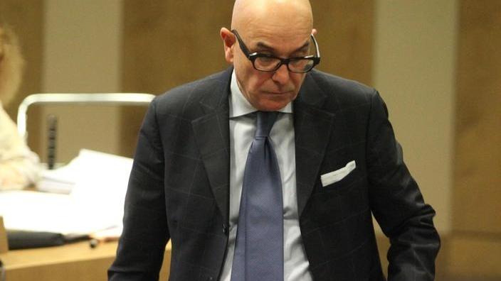 Spaccio e assalto con la pistola quattro anni a padre e figlio