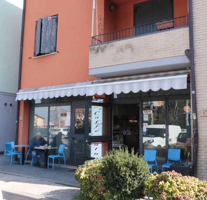 Spaccata e furto al bar Kalua Rubato il cambiamonete 