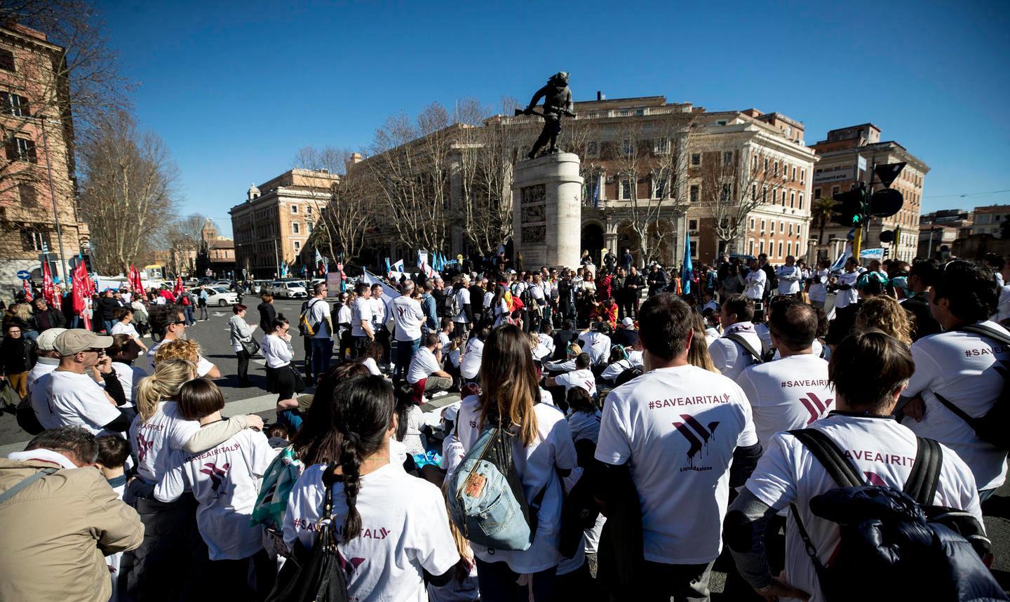 Air Italy, la musica sarda in pista per sostenere i lavoratori 