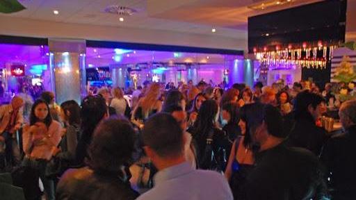 Modena, al Gilda: «Perché noi siamo chiusi e i ristoranti no? Ho quaranta dipendenti»