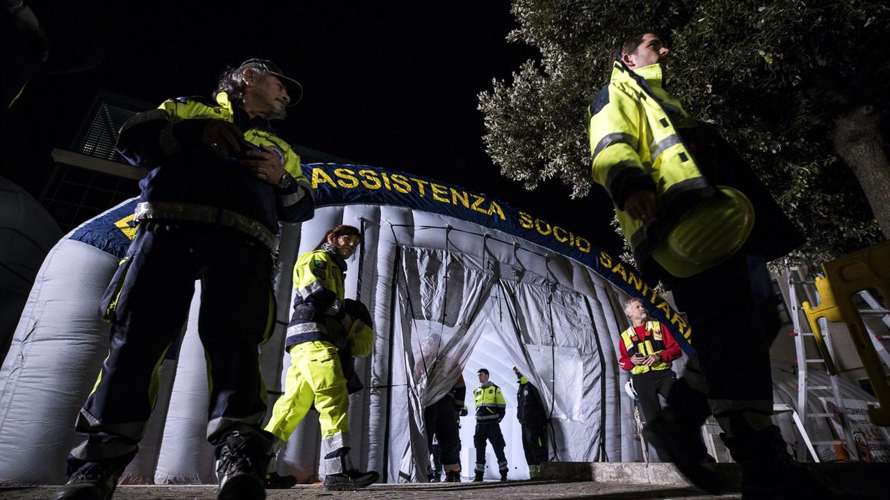 Coronavirus: due casi in Toscana, a Pescia e a Firenze. Scuole aperte e tamponi solo a chi ha sintomi