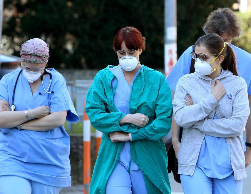 Man bassa di mascherine e disinfettanti anche in corsia