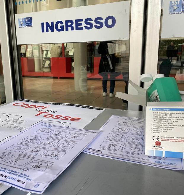 Furto nel weekend, rubate le scatole con le mascherine 