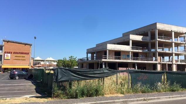 Addio all’ecomostro in arrivo uffici e locali per circolo e carnevale