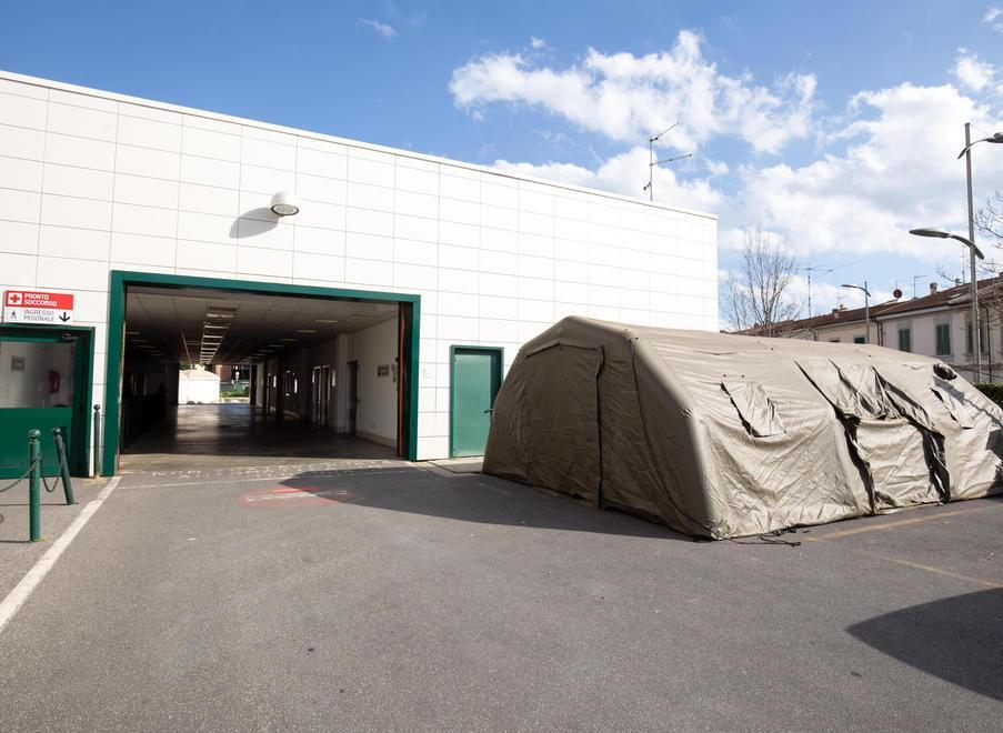 Ecco la tenda pre-triage all’ospedale di Empoli