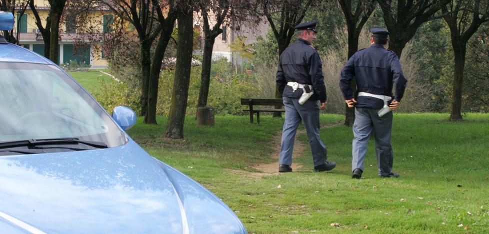 Aggredito al parco fugge dall’ospedale per evitare guai 